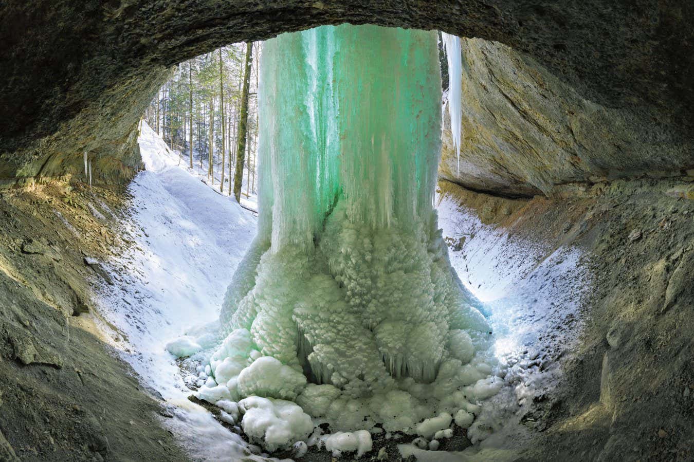 Imágenes notables capturan la diversidad de las formaciones de hielo de la Tierra