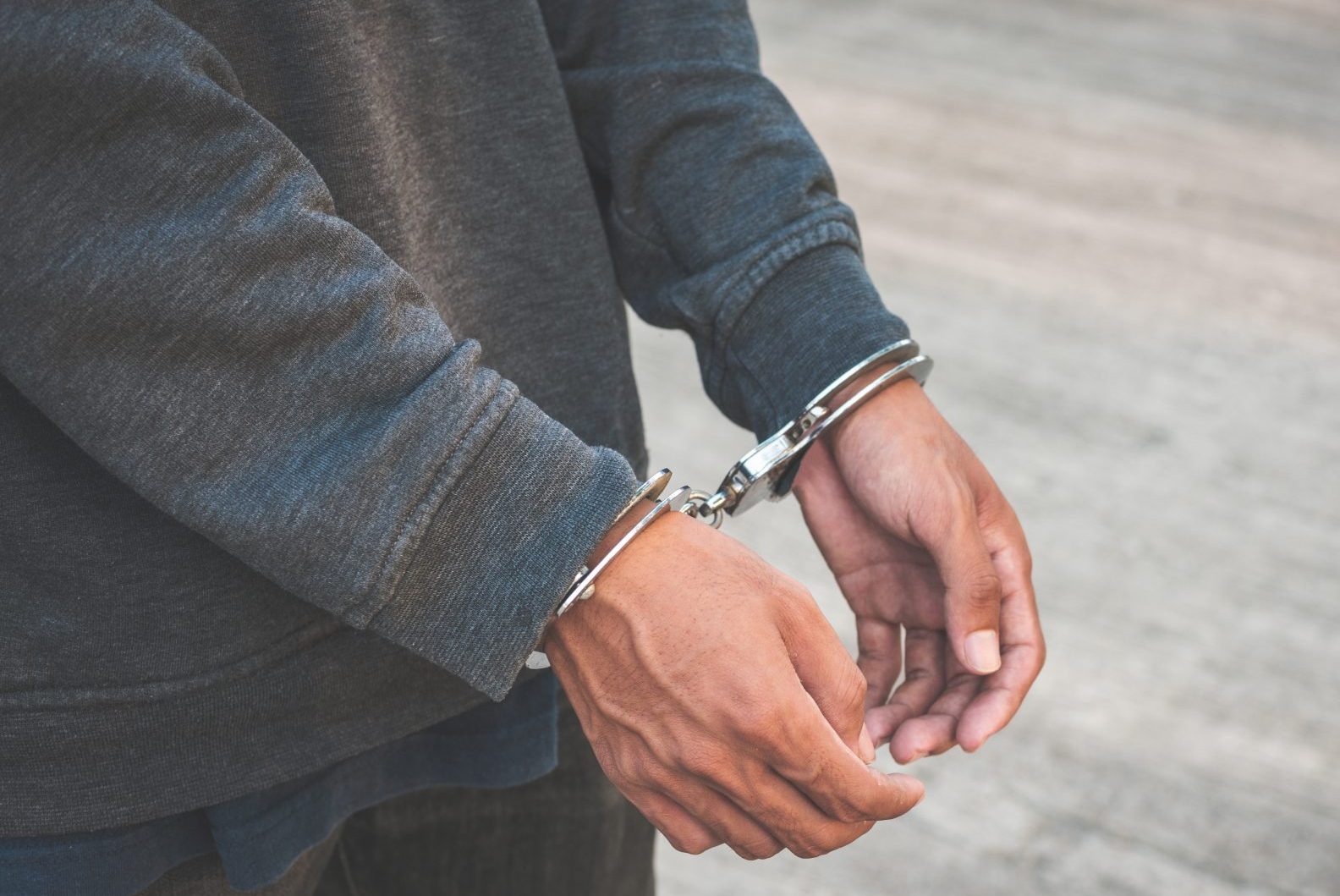 Wolfie Kahletti arrestado por rociar insecticida en artículos de Walmart