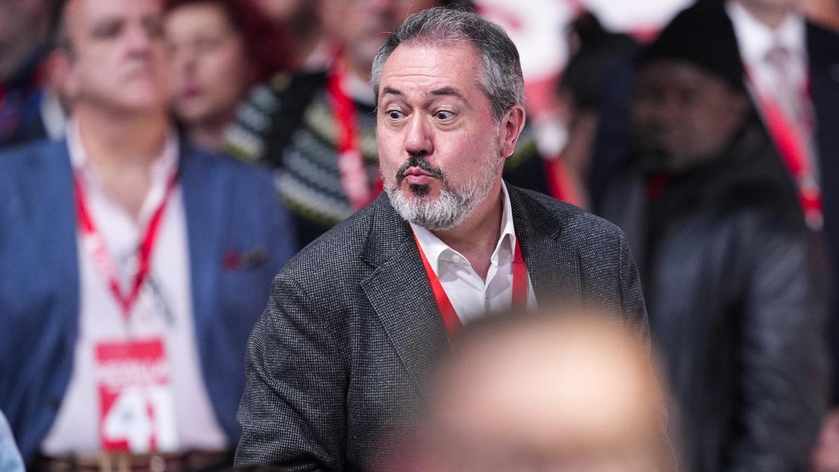 Espadas rechaza dar un “paso al lado” y reivindica su continuidad al frente del PSOE andaluz