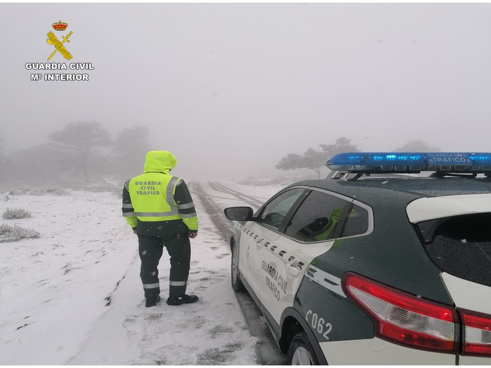 Rescatan a una pareja enterrada en el ventisquero de la montaña de Huesca ⋆ Metropolitano de Madrid