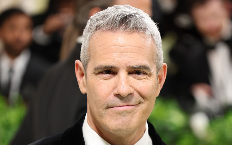 ¿Andy Cohen está soltero o está saliendo con alguien? Obtenga la última primicia en medio del concierto como anfitrión de la víspera de Año Nuevo