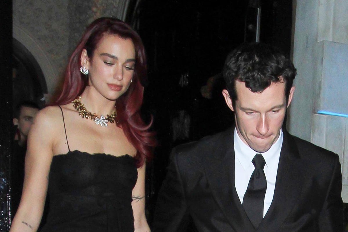 ¿Dua Lipa está comprometida con Callum Turner?