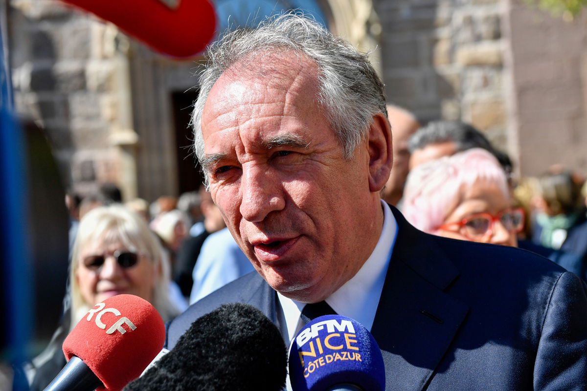 Bayrou presenta el nuevo gobierno francés « Euro Weekly News