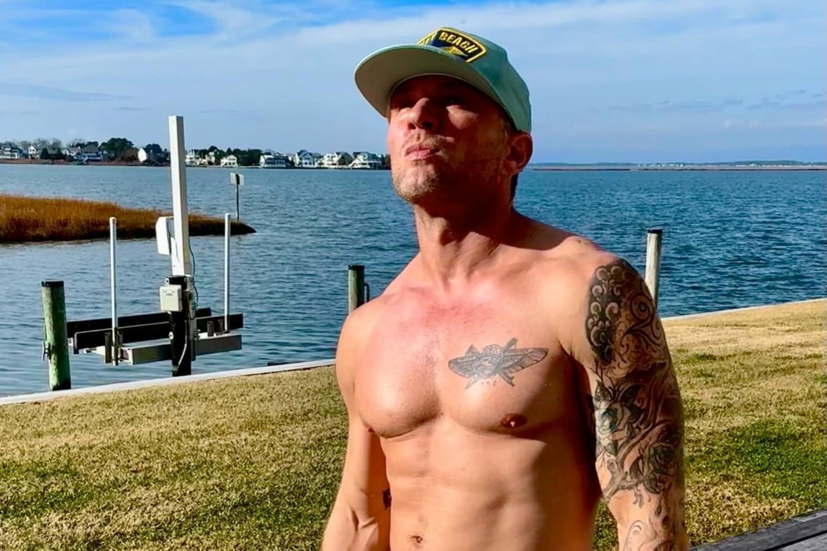 Ryan Phillippe, Bill Skarsgard, Wonho, Paul Forman y más Insta Snaps