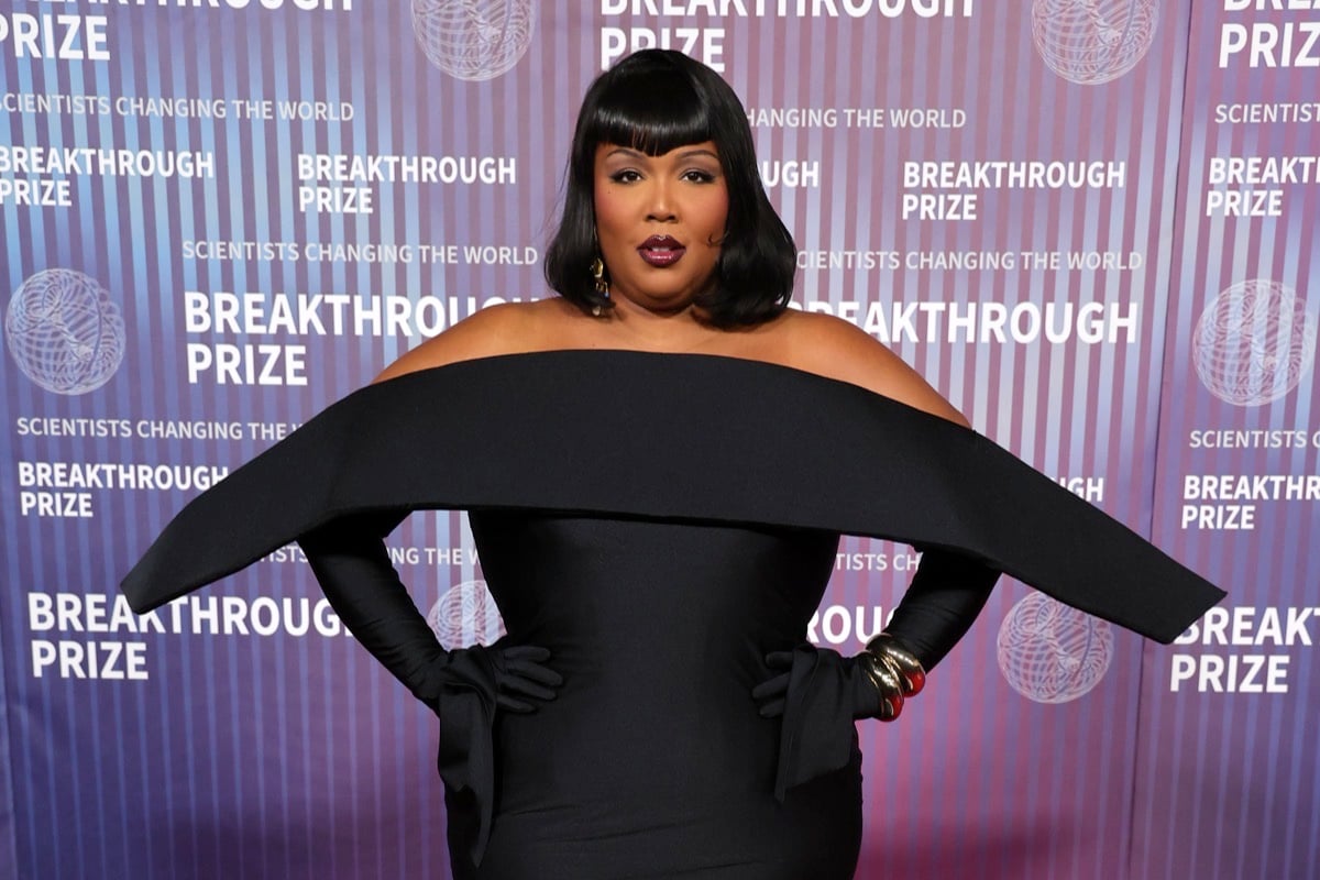 Lizzo obtiene una victoria legal cuando el juez la desestimó de la demanda por acoso de asistente de vestuario