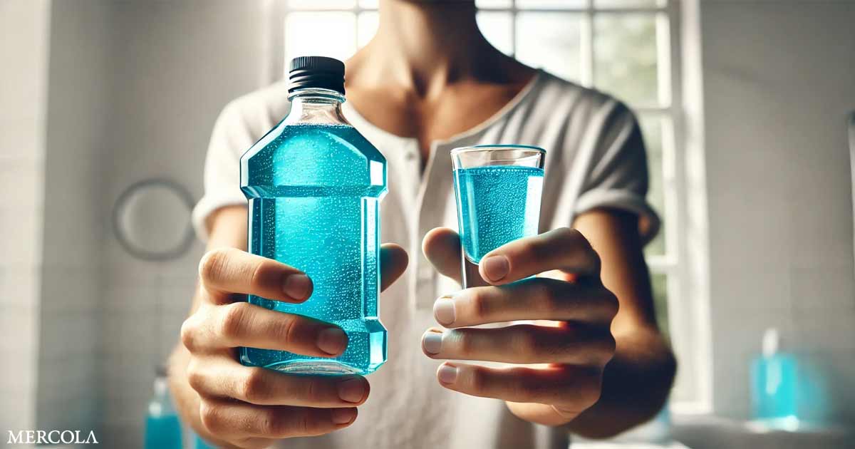 Los mejores y peores enjuagues bucales para el microbioma bucal, el mal aliento, los dientes y las encías