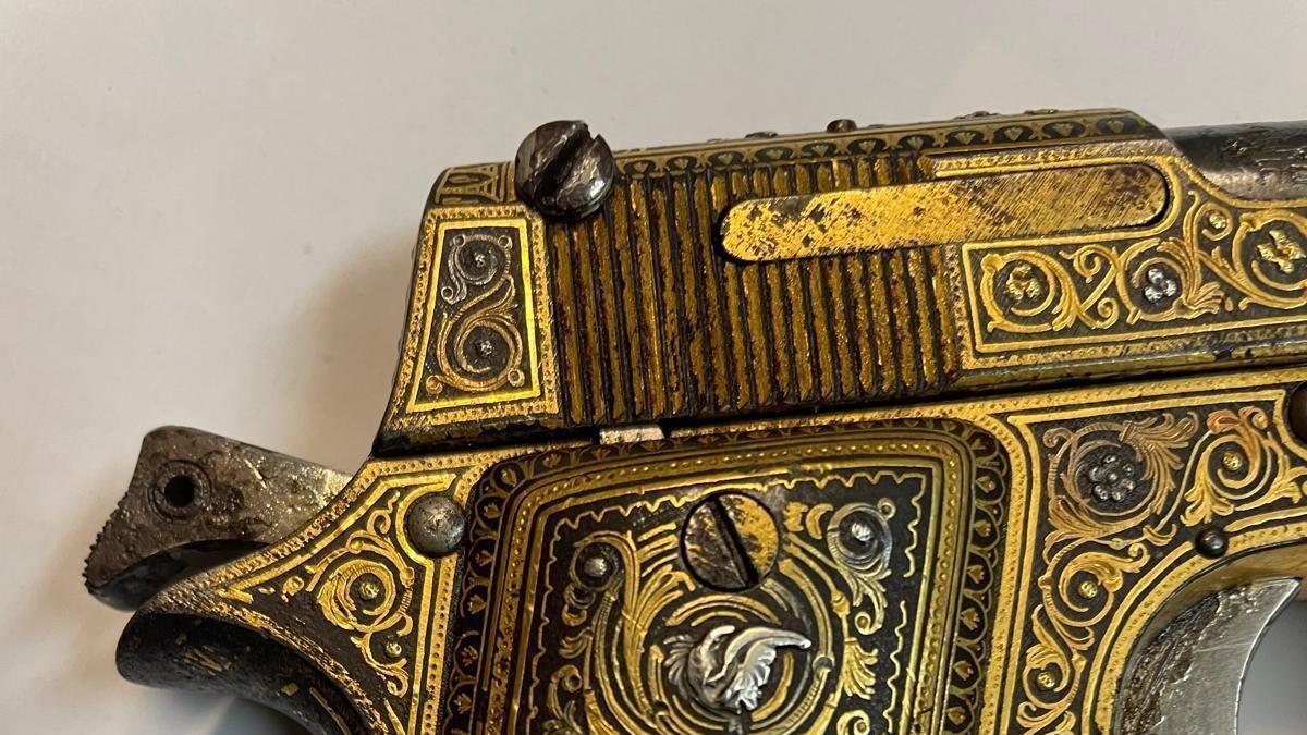 Recuperada en Francia una pistola que perteneció al presidente de la II República, Niceto Alcalá Zamora