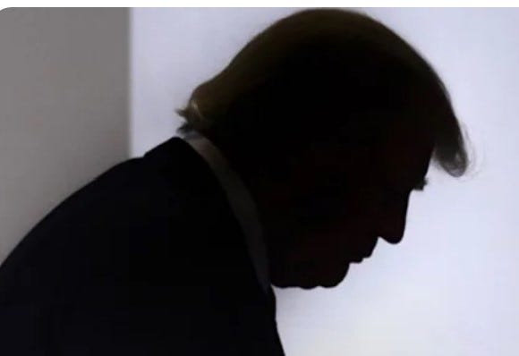 Se desploma la confianza en la capacidad de Trump para manejar el colapso de la economía