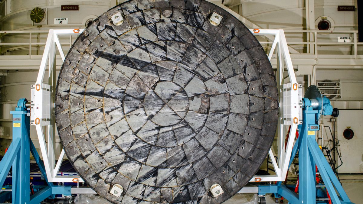 La cápsula de la tripulación Orion de la NASA tuvo problemas con el escudo térmico durante Artemis 1: un experto aeroespacial opina (artículo de opinión)