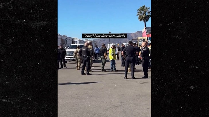Selena Gomez y Benny Blanco prestan sus servicios a Palms en medio de los incendios forestales de Los Ángeles
