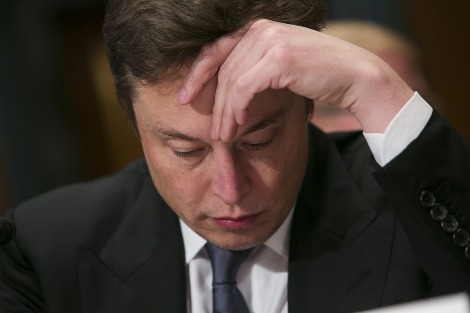 Los usuarios de las redes sociales acuden en masa a Bluesky mientras Musk convierte a X en un infierno
