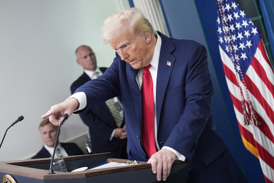 El juego de culpa fea de Trump para un accidente aéreo mortal