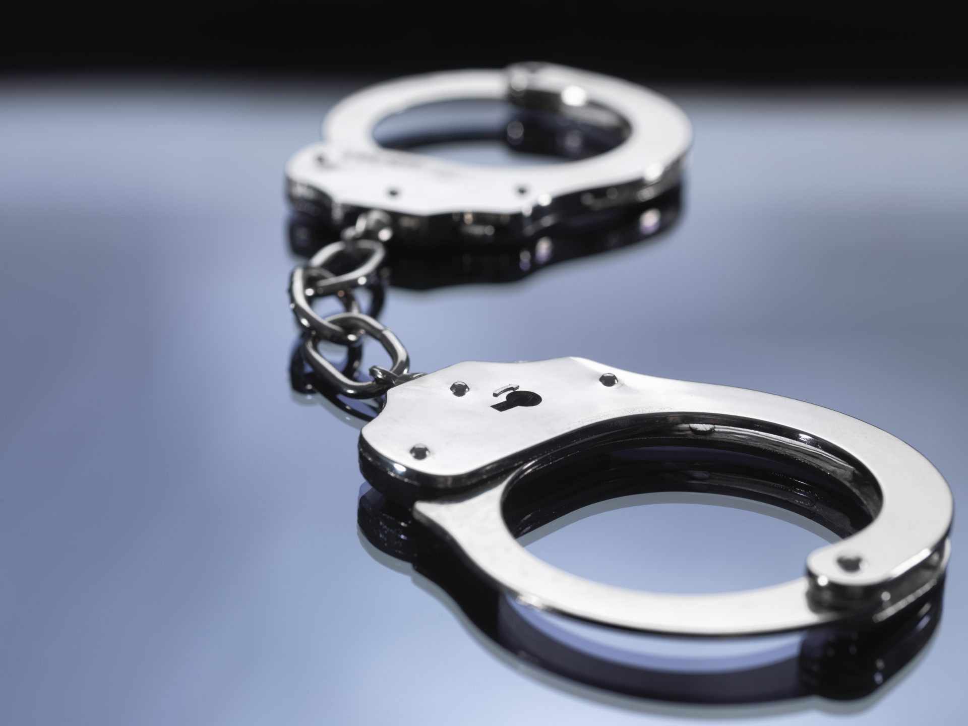 Un hombre se enfrenta a un arresto por intentar contrabandear un cráneo de cocodrilo en el aeropuerto