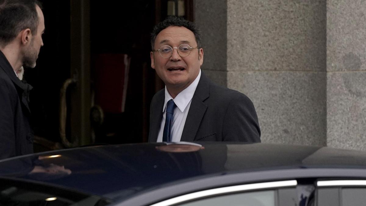 Los Cinco Magistrados que Abrieron Causa Contra El el fiscal le enjuiciarán si hurtado cumple su plan