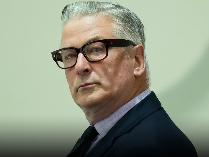 Alec Baldwin demanda al fiscal particular de ‘Rust’ por procesamiento malicioso