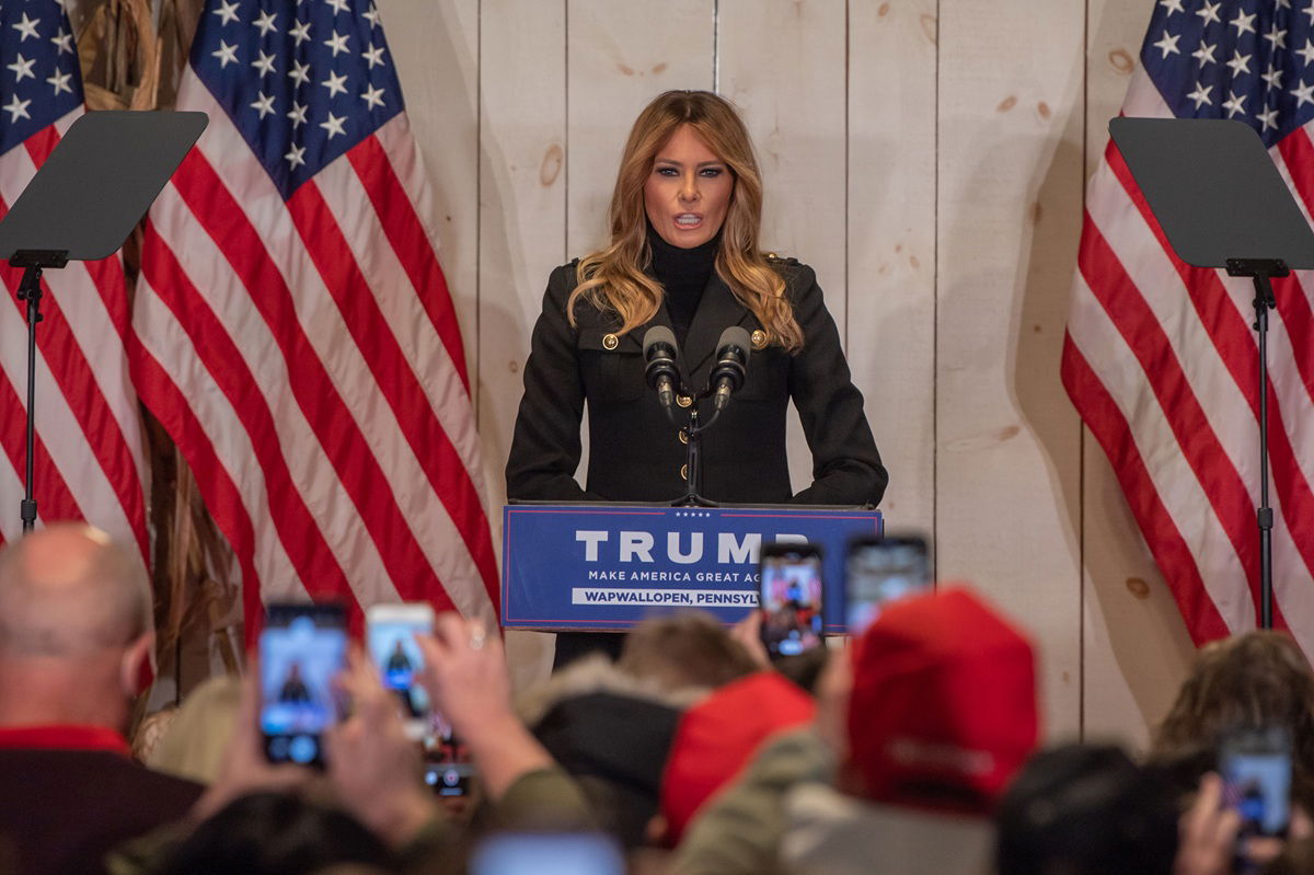 Melania y Donald Trump provocan rivalidad criptográfica «Euro Weekly News»
