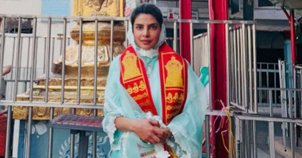 Priyanka Chopra Jonas busca bendiciones en el templo Chilkur Balaji