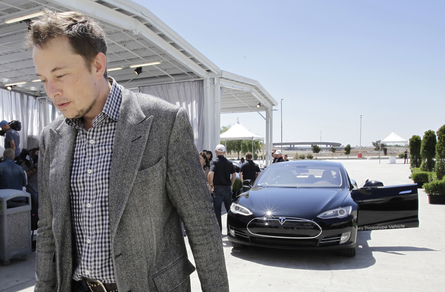 Los resultados de las ganancias de Tesla son un desastre, y todo es gracias a Elon Musk