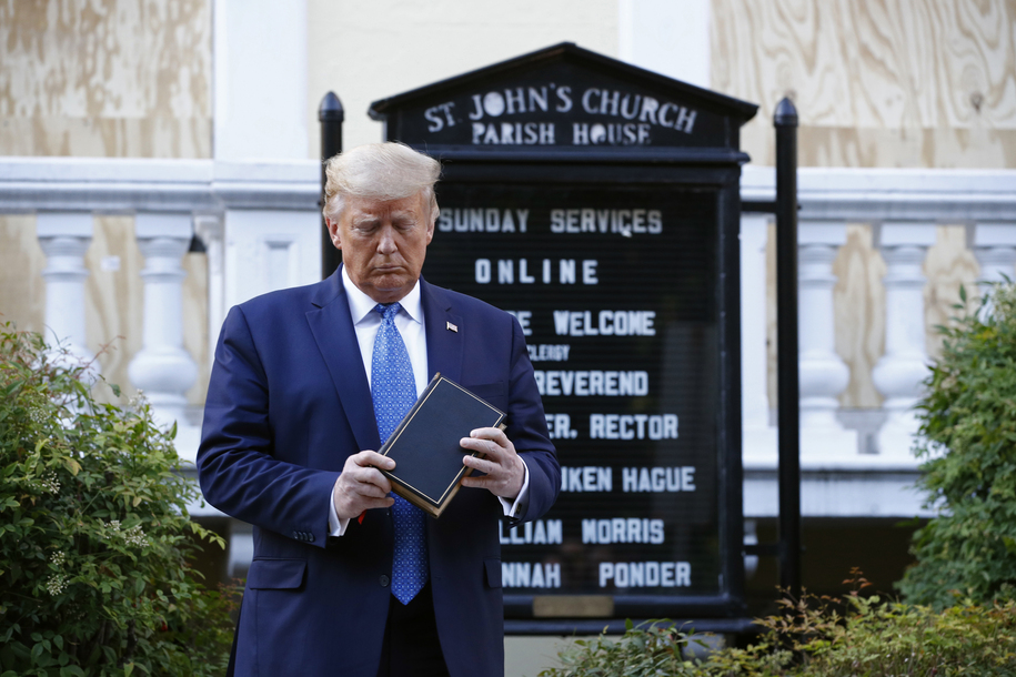 Trump persigue a los grupos religiosos, y están luchando