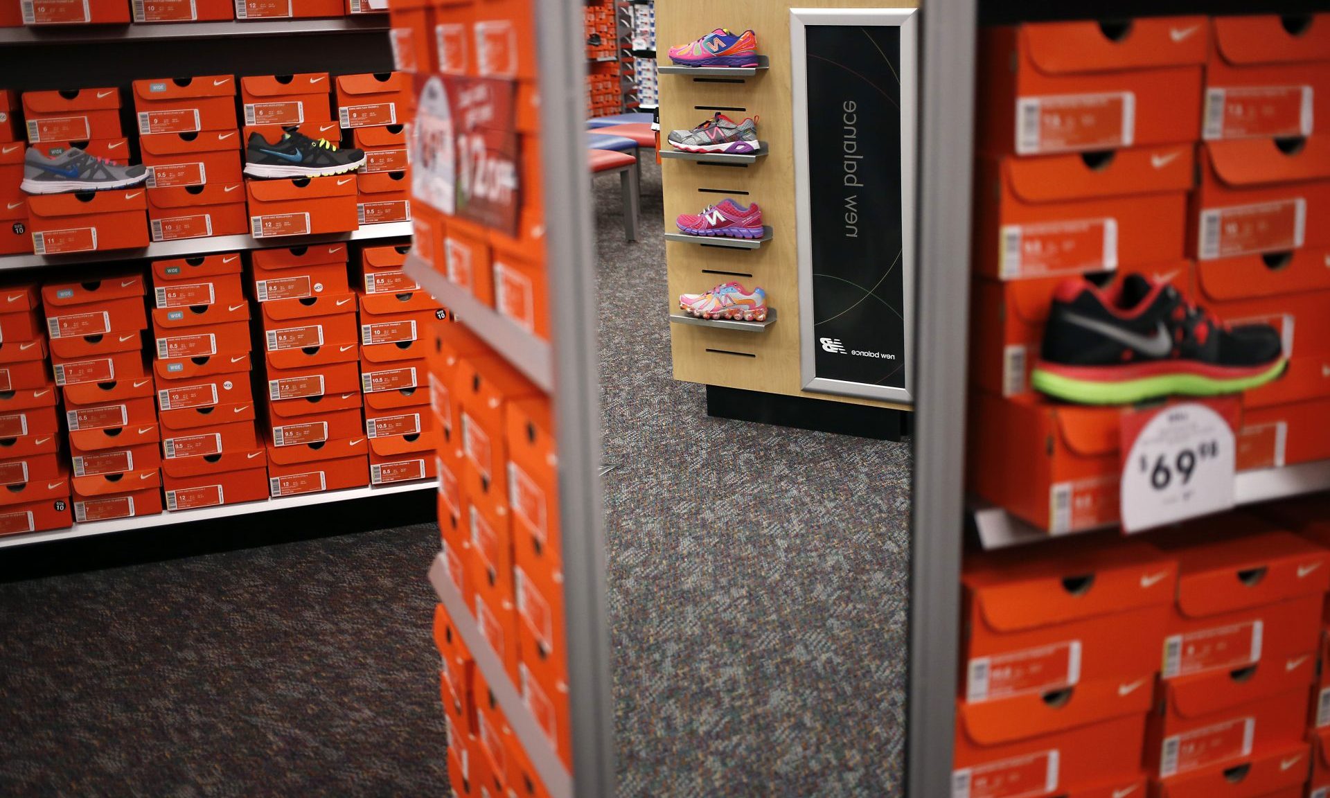 Hombre de Chicago sospechoso de robar alrededor de $ 1 millón en zapatos