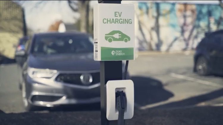 La obsesión de California con los EV está convirtiendo los vecindarios en campos de minas | El experto de la puerta de entrada