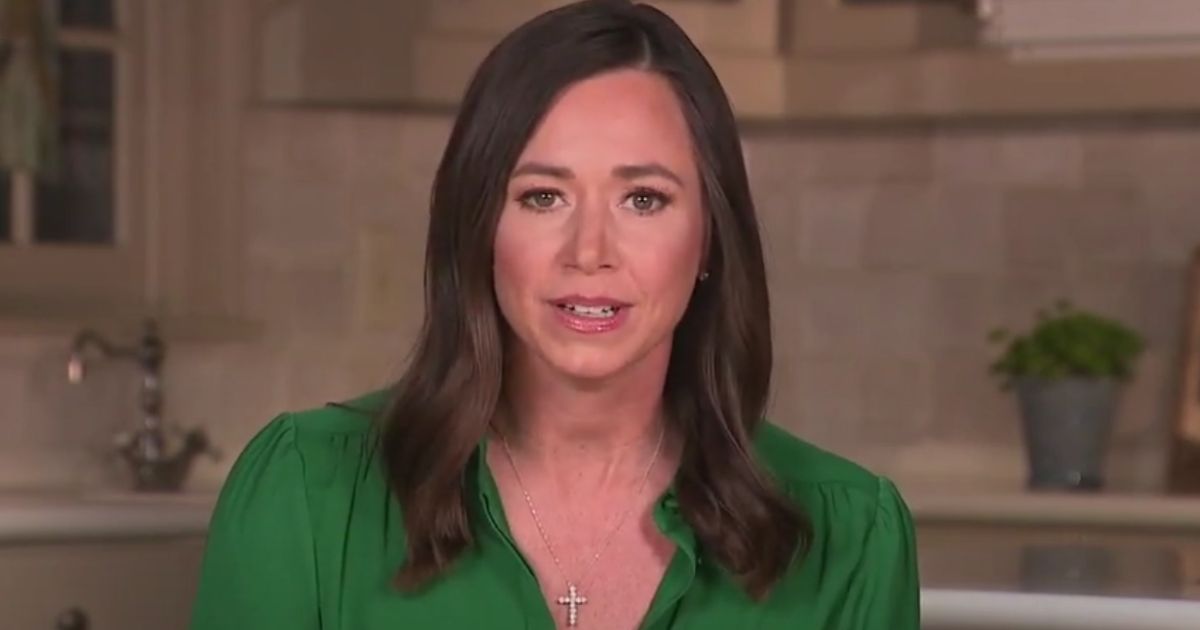 Reloj: la senadora del Partido Republicano Katie Britt nivela a Elizabeth “Pocahontas” Warren con un brutal recordatorio después de que Warren llama a Musk “copresidente” durante la diatriba contra Trump Admin. | El experto de la puerta de entrada
