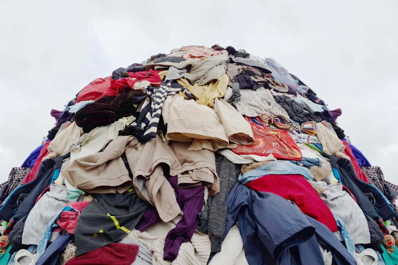 Las bacterias diseñadas podrían descomponer nylon irreciclable en ropa