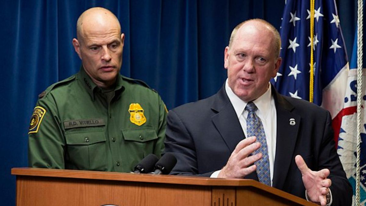 Border Czar dice que los agentes del FBI parecen haber filtrado operaciones de inmigración a los medios de comunicación