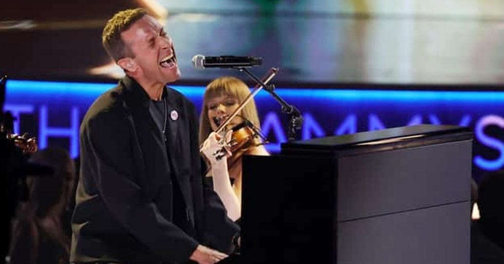 Chris Martins Homenaje a Liam Payne en los Grammys 2025