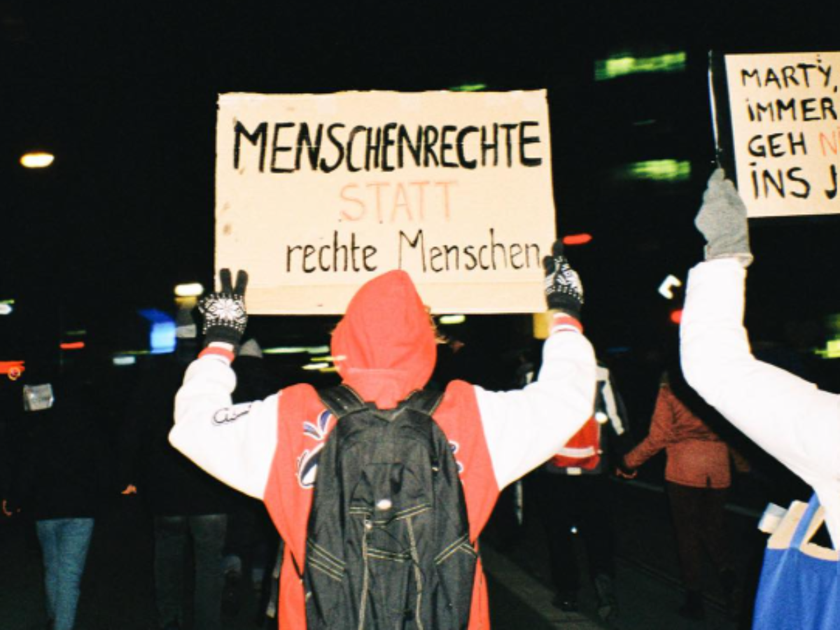Decenas de miles protestan en Alemania «Euro Weekly News