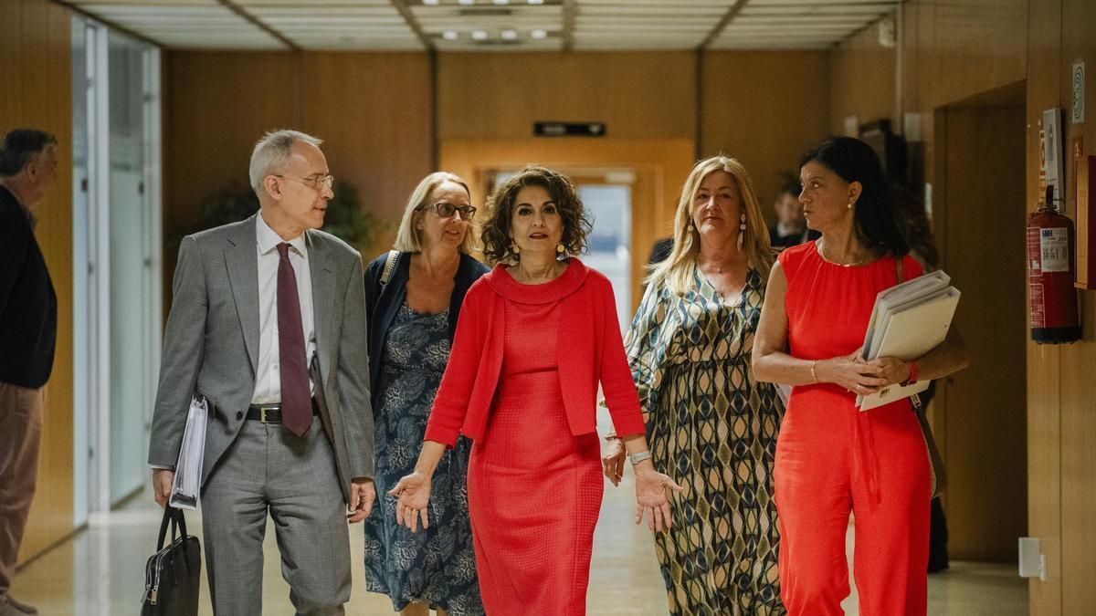 El Gobierno Reactiva la Reforma de la Financiacia y Mantiena la Apesta por El Criterio Poblacional