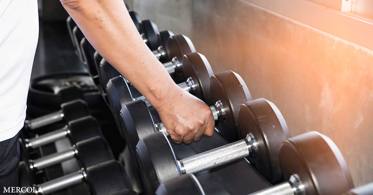 El entrenamiento de fuerza retrocede el reloj en su era biológica