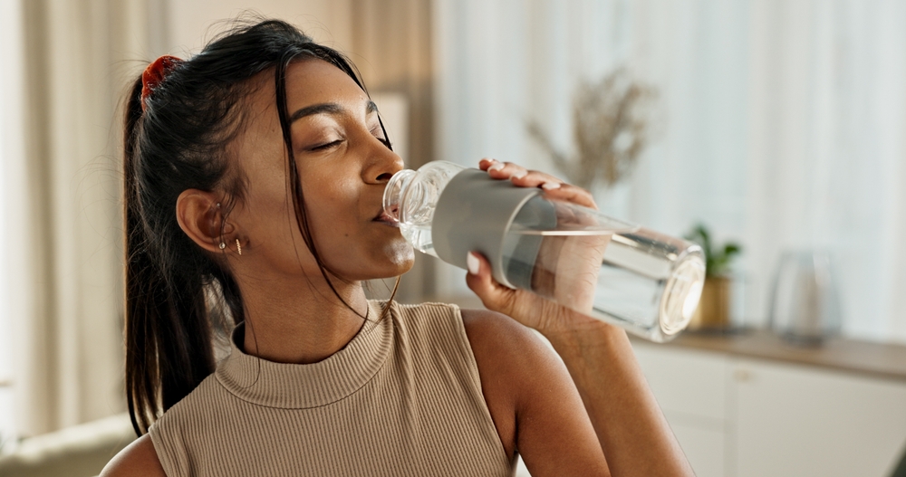 Desde un corazón sano hasta un estado de ánimo mejorado, así es como el agua le da a su cuerpo un impulso