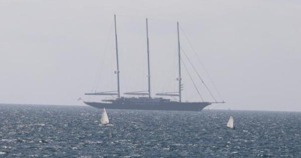 El jefe de Amazon, Jeff Bezos, podría casarse en el yate “Mallorca”