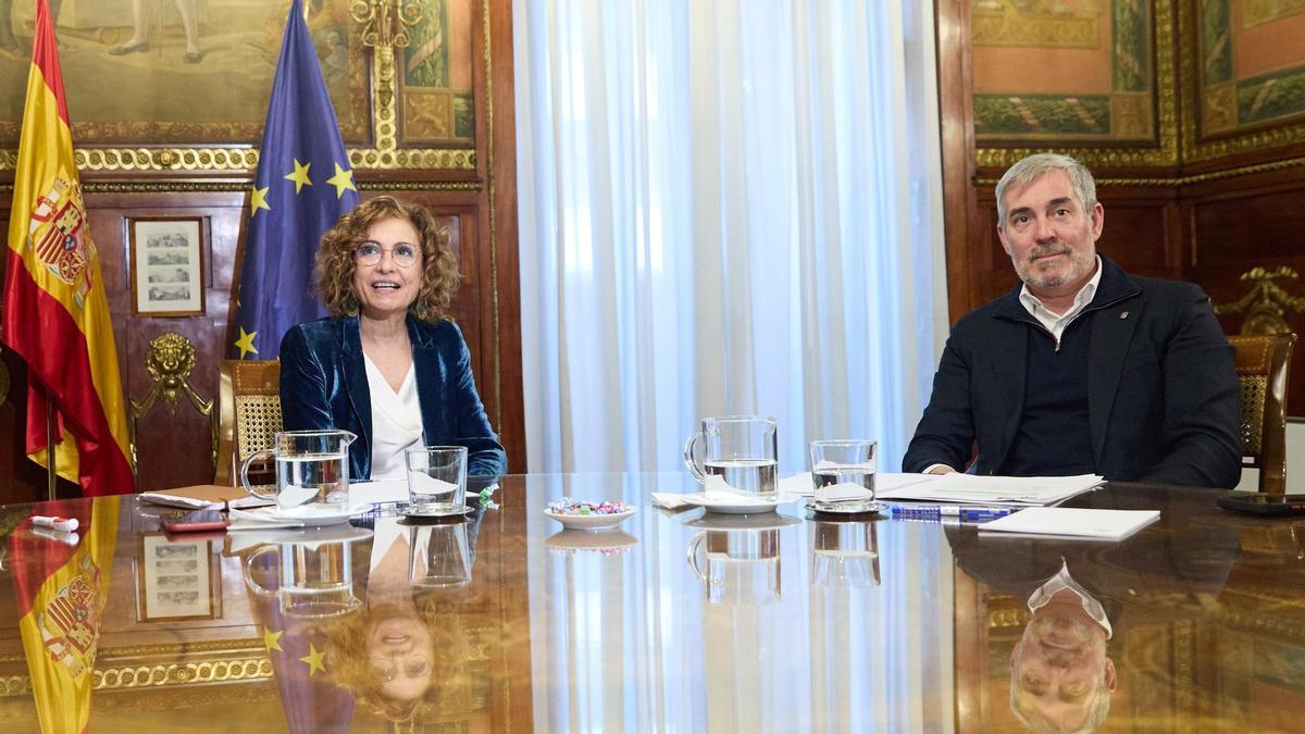 Migrantes canarias | Canarias y El Estado Ultiman en una Semana El Reparto de 4.400 Menores Migrantes no Compañados
