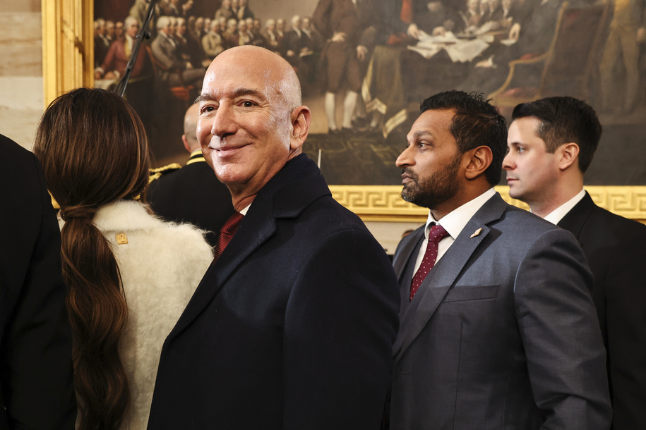 La democracia muere con Bezos y RFK Jr. nos enferma