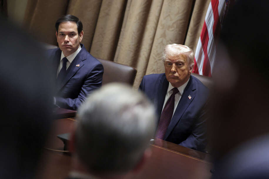 Los medios minimizan el fiasco masivo del equipo de Trump como un mero ‘error’