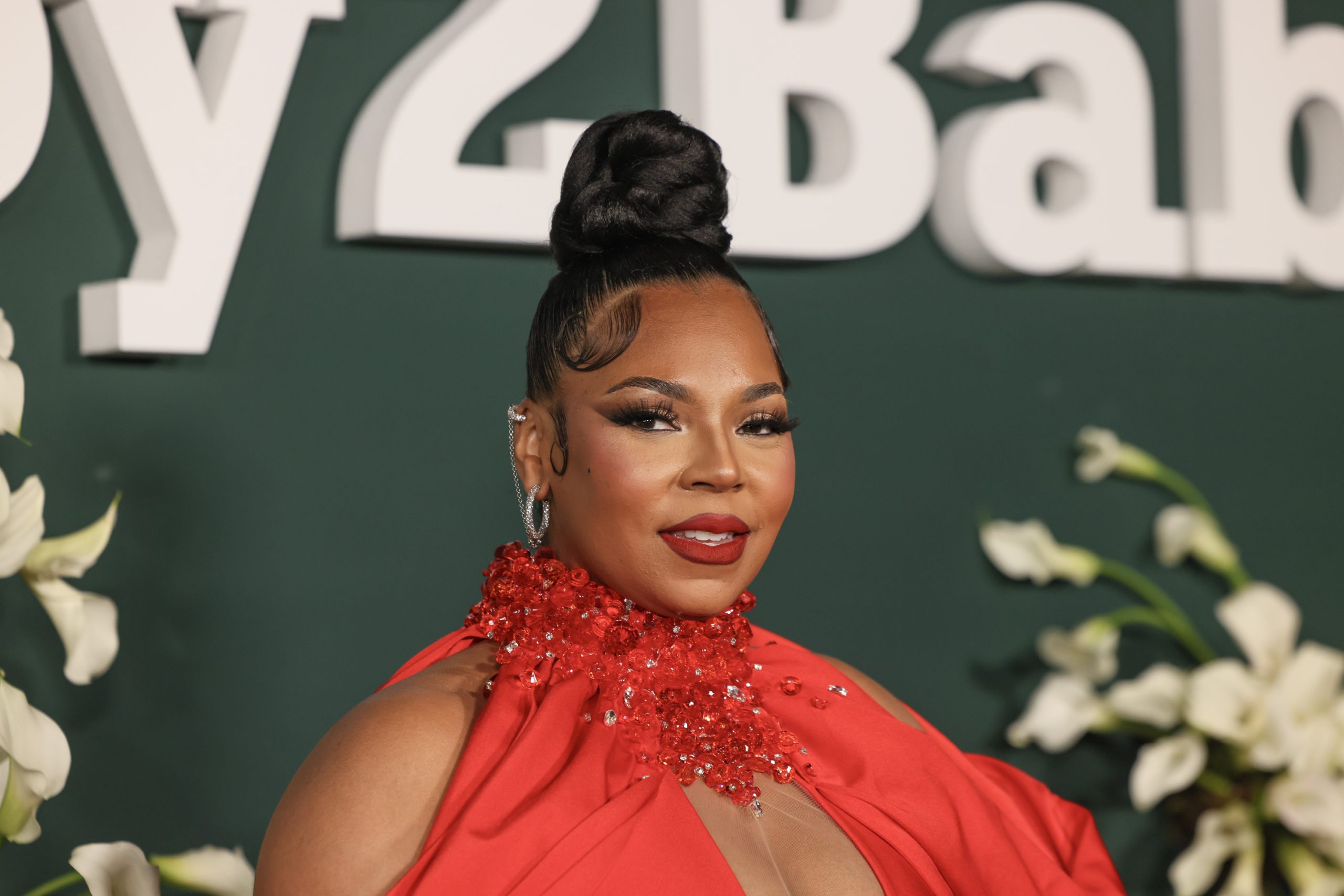 Ashanti abre sobre el viaje del embarazo y congelando sus huevos