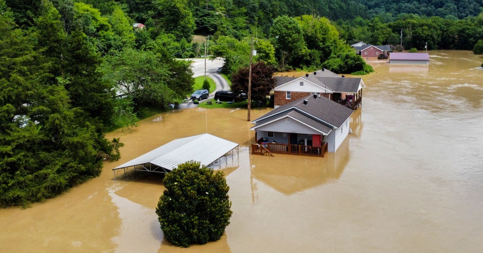 Los apalaches están atrapados en un ciclo desastroso de inundaciones y reconstrucción