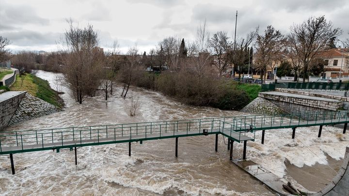 El río Manzanares se rompe después de semanas de lluvia sin precedentes ⋆ Madrid Metropolitan