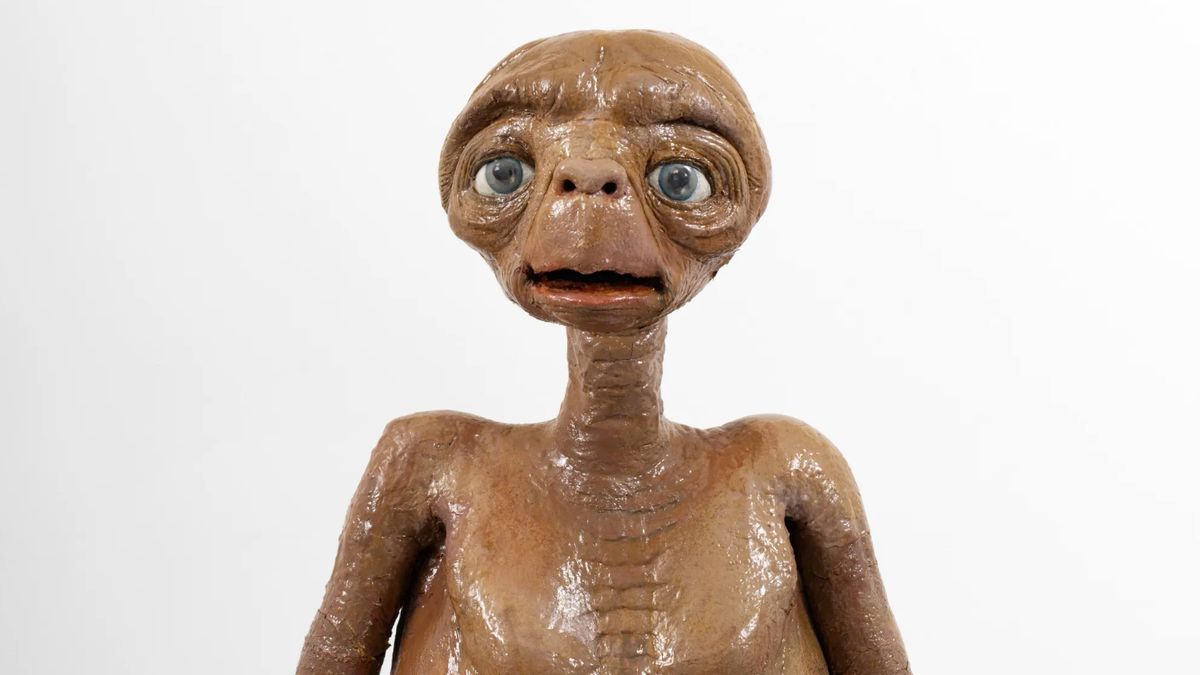 ¡Ay! El modelo original de ‘ET’ de la pantalla original de Carlo Rambaldi podría alcanzar los $ 1 millón en la subasta de Sotheby’s ¡Ay! El modelo original de ‘ET’ de la pantalla original de Carlo Rambaldi podría alcanzar los $ 1 millón en la subasta de Sotheby’s
