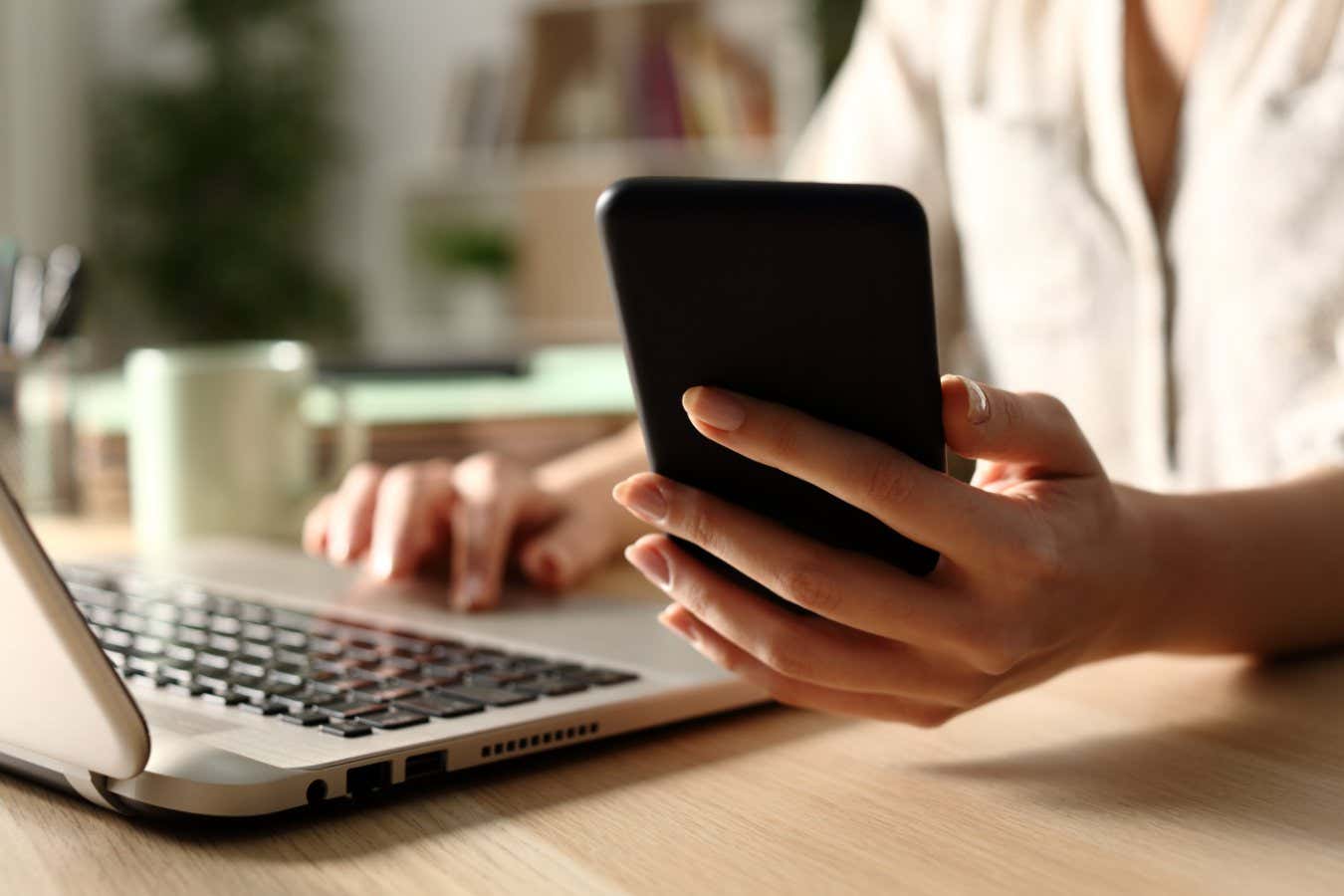 Distraído por su teléfono? Ponerlo fuera del alcance puede no ayudar