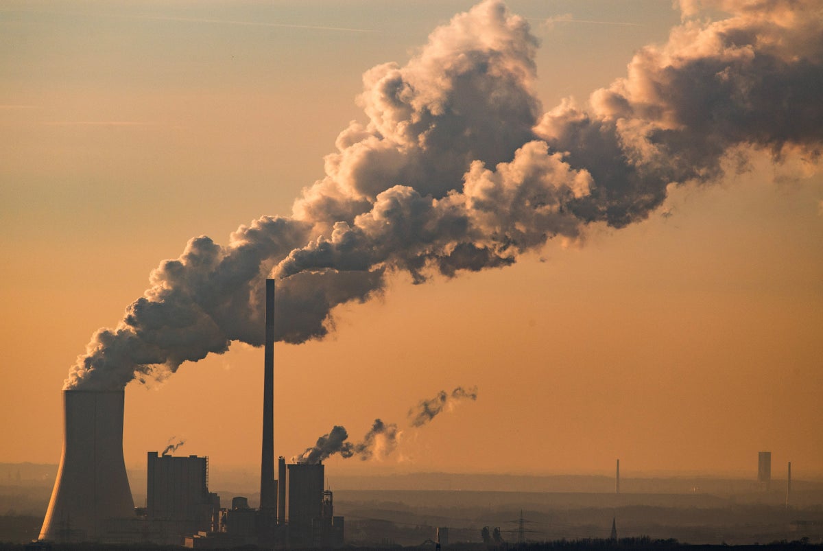 El funcionario de Trump que intentó minimizar el informe climático importante ahora lo supervisará