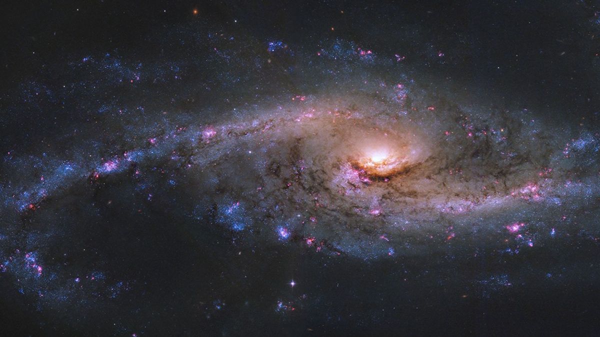 Spiral Starburst Galaxy brilla en una magnífica imagen del telescopio Hubble