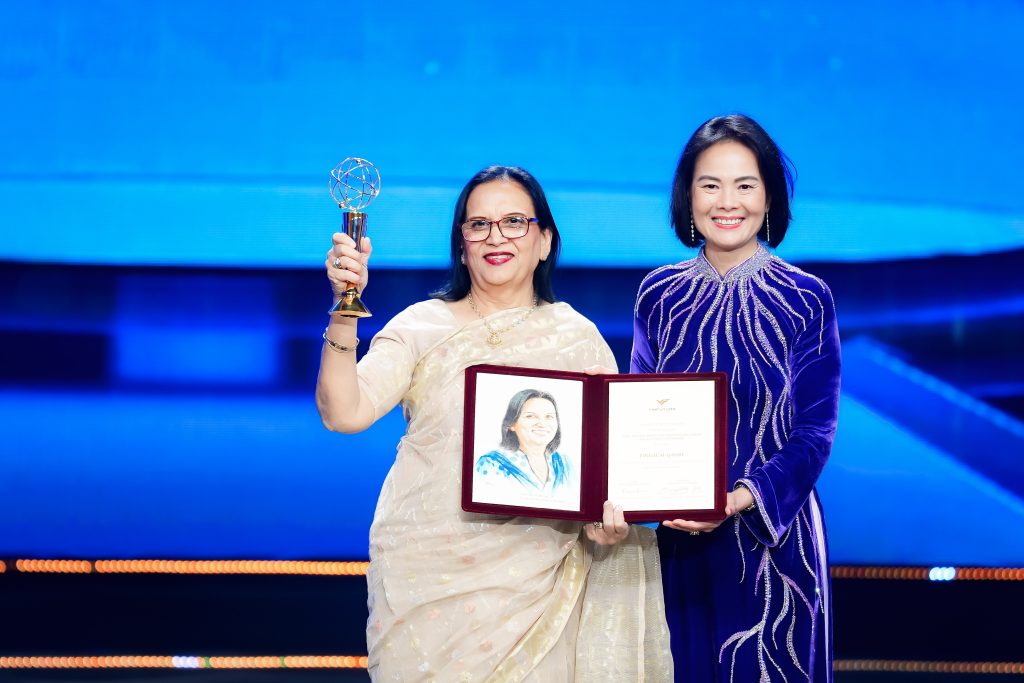 El premio Vinfuture empodera a la mujer científica Dra. Firdausi Qadri para devolver a Bangladesh