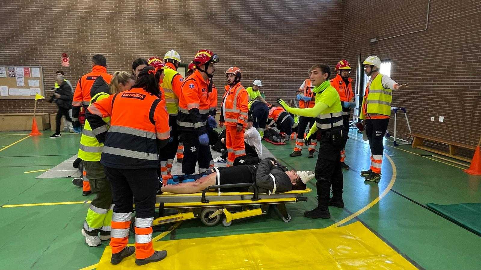 Simulante Desastre: 900 estudiantes evacuados en terremoto