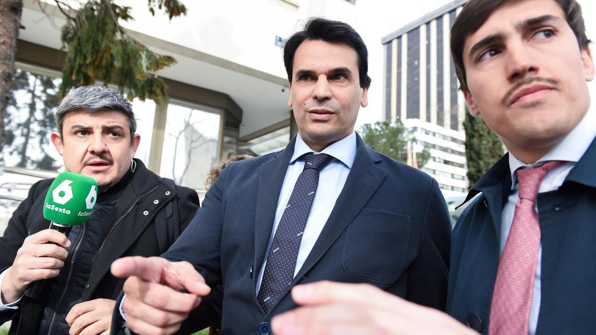 La audiencia le da un varapalo y la pareja de ayuso pide que se suspenda la causa por delitos fiscales