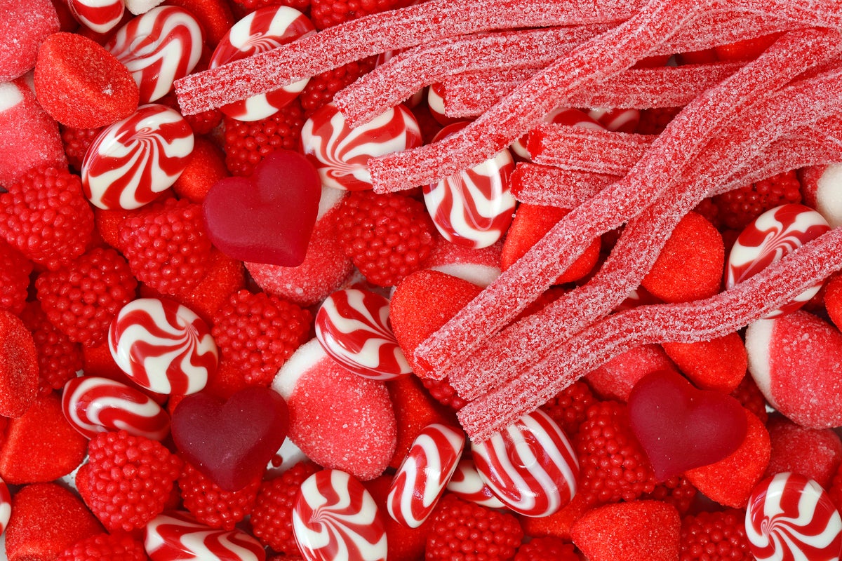 El estudio de los científicos llevó a la FDA a prohibir el tinte de alimentos Red No. 3. Pero dice que el aditivo es seguro
