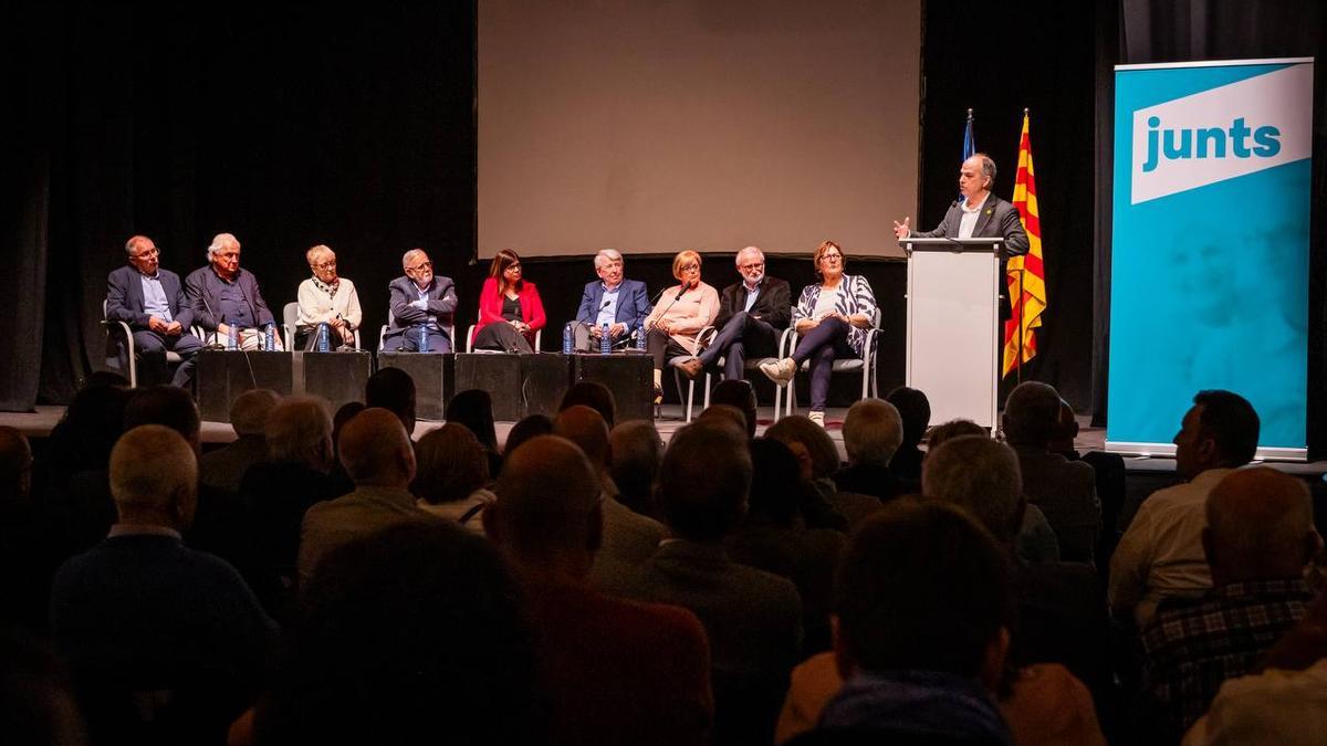 JUNTS PIDE A SUS CUADROS MUNICIPALES “Defensor” Catalunya Ante la “Deconstrucció” de Illa