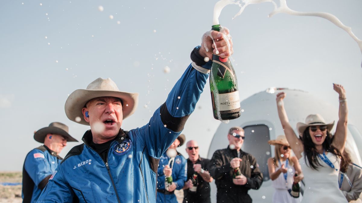 No solo Katy Perry: aquí están las celebridades que Blue Origin se ha lanzado al espacio